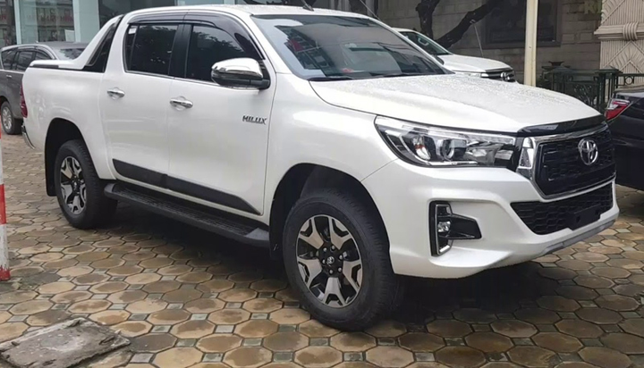 Bán tải tháng 8: Mazda BT-50 trỗi dậy, Isuzu D-Max mất tích - 3