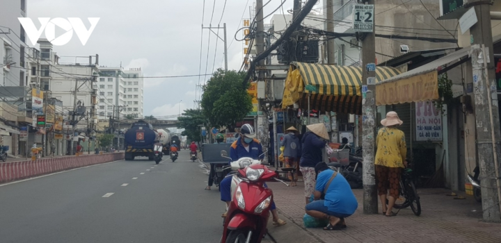 TP.HCM thí điểm mở cửa quận 7 trở lại vào ngày 15/9 - 5