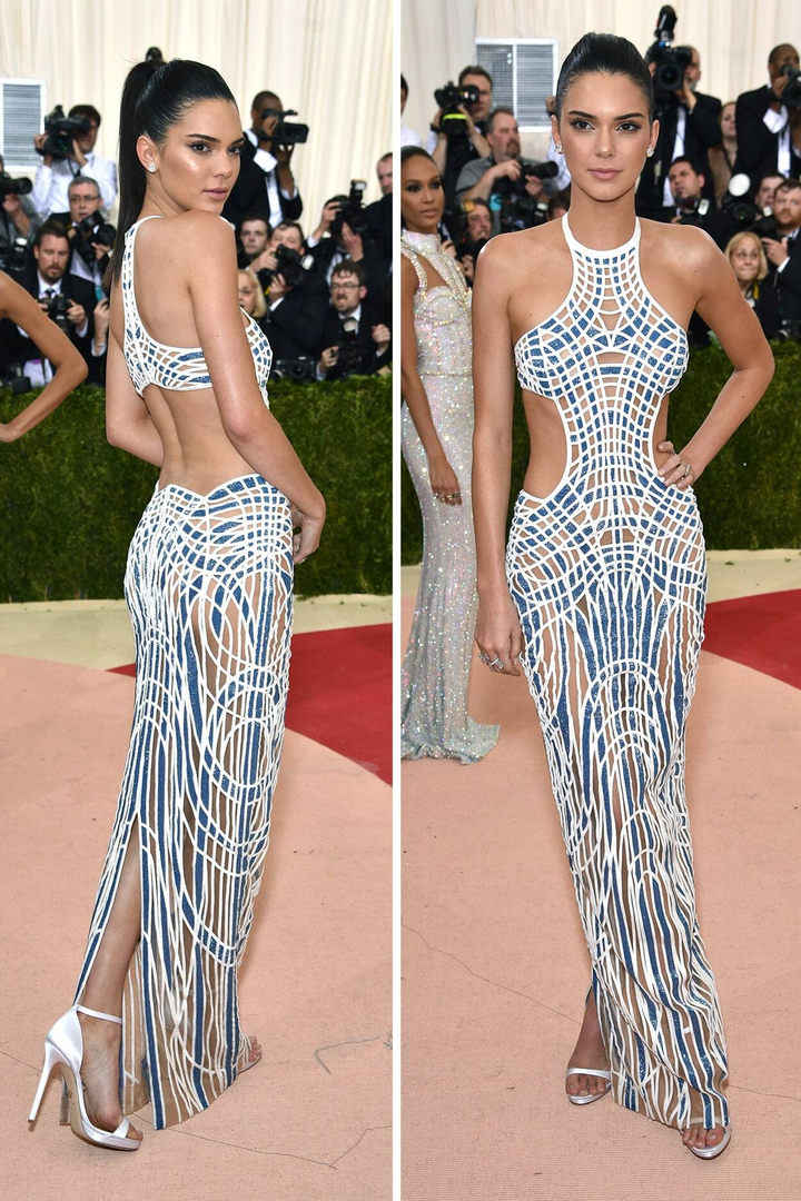 7 năm thảm đỏ MET Gala của chân dài đắt giá nhất thế giới: Ngày càng hở bạo - 3