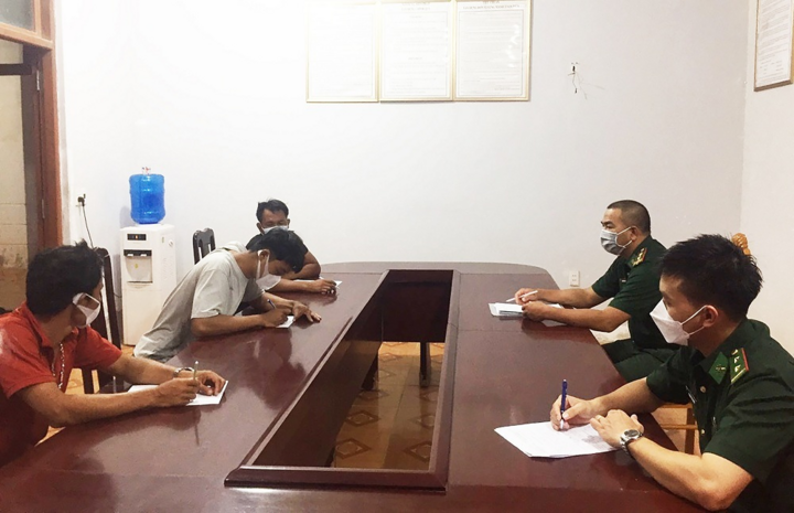 Quảng Bình: Phát hiện 6 ngư dân trốn cách ly ra khơi đánh cá - 2