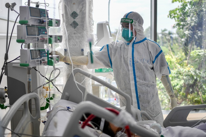 Bộ Y tế dự thảo lộ trình để TP.HCM trở lại bình thường mới - 1