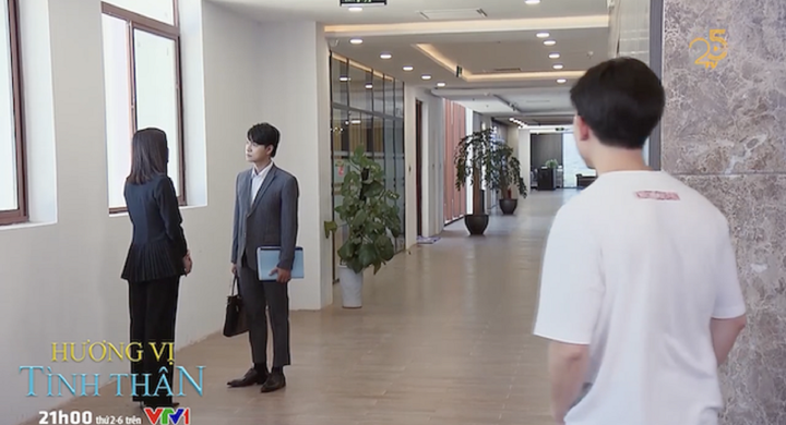 Hương vị tình thân tập 35: Huy khó chịu khi thấy vợ nói chuyện với tình cũ - 2