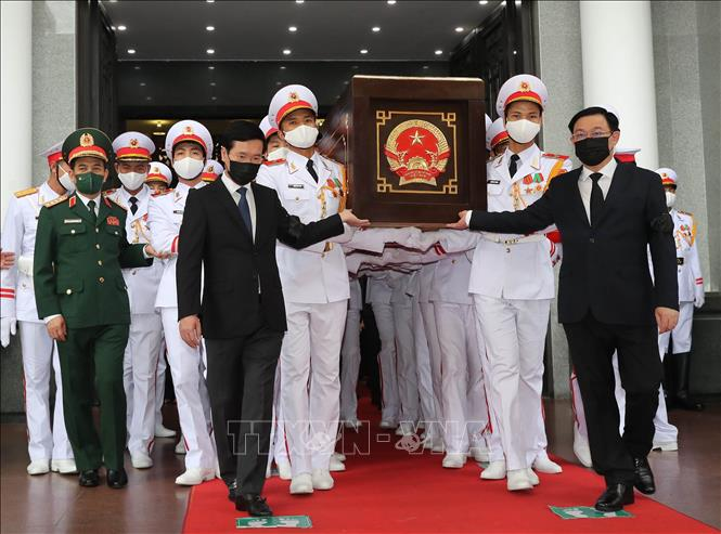 Ảnh: Lãnh đạo Đảng, Nhà nước viếng Đại tướng Phùng Quang Thanh - 17