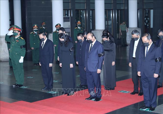 Ảnh: Lãnh đạo Đảng, Nhà nước viếng Đại tướng Phùng Quang Thanh - 4