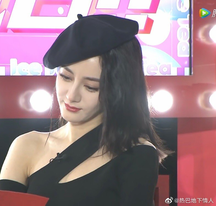 Mỹ nhân Tân Cương lộ dấu hiệu lão hóa rõ rệt, khác xa ảnh đã photoshop - 3