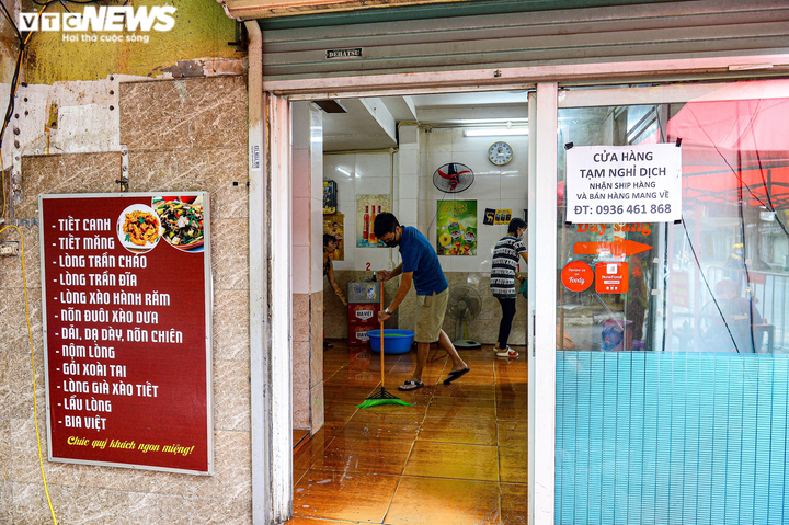 Ảnh: Hàng quán 'vùng xanh' ở Hà Nội tất bật dọn dẹp để mở bán trở lại - 5