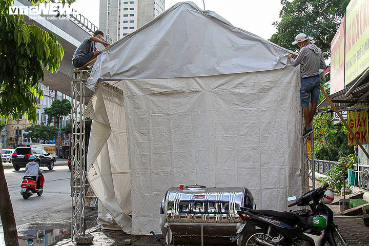 Hà Nội: Dỡ 39 chốt kiểm soát, bỏ kiểm tra giấy đi đường ở 'vùng xanh' - 2