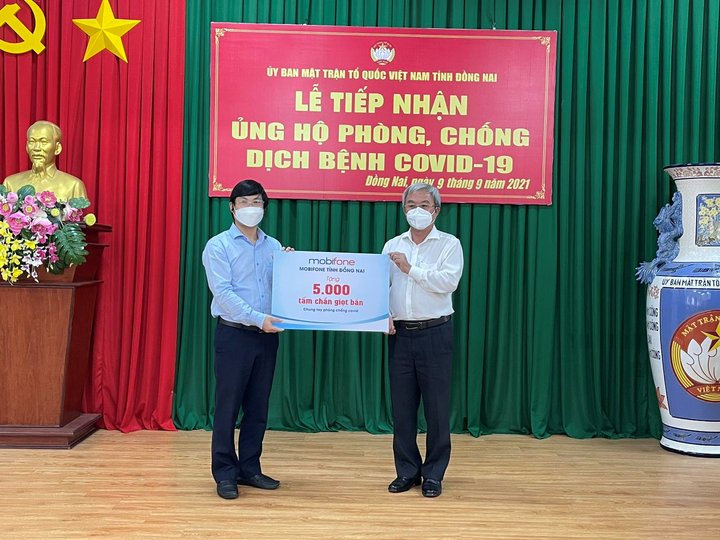 MobiFone tư vấn sức khỏe cho khách hàng khu vực Đông Nam Bộ trong mùa dịch - 2