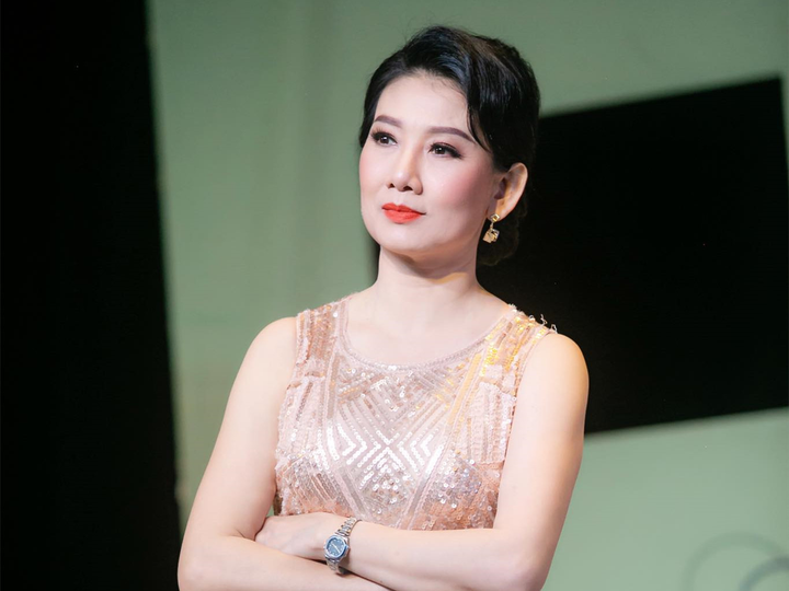 NSƯT Mỹ Uyên: Stress, sống tằn tiện và tình yêu sét đánh tuổi 46 - 4