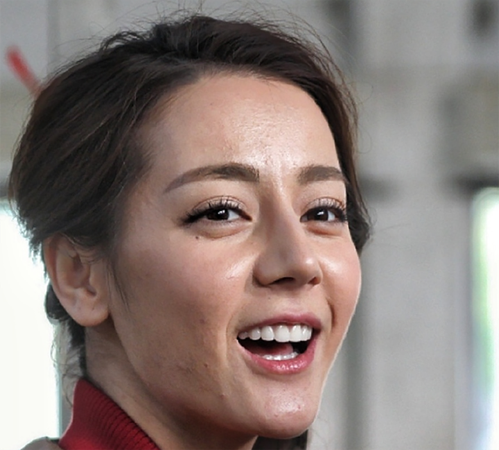 Mỹ nhân Tân Cương lộ dấu hiệu lão hóa rõ rệt, khác xa ảnh đã photoshop - 5