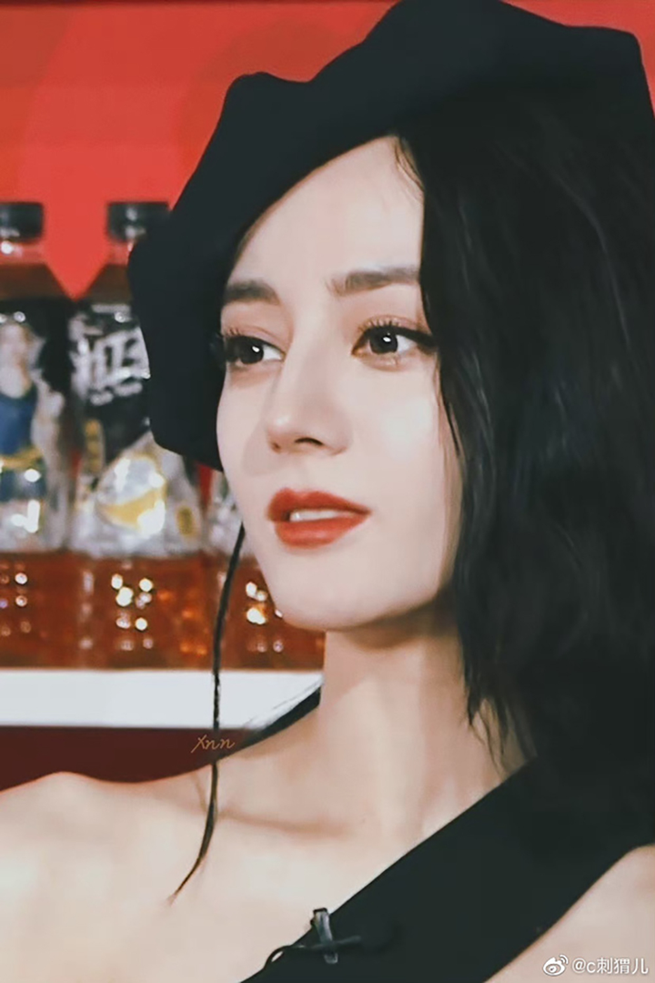 Mỹ nhân Tân Cương lộ dấu hiệu lão hóa rõ rệt, khác xa ảnh đã photoshop - 4