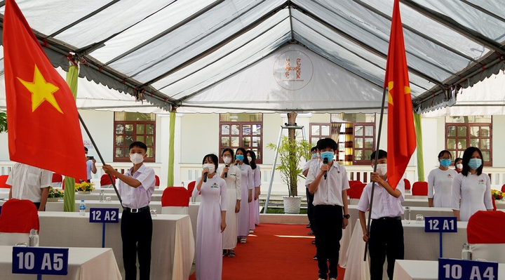 Hơn 101.000 học sinh Long An thiếu thiết bị, tivi học trực tuyến - 1