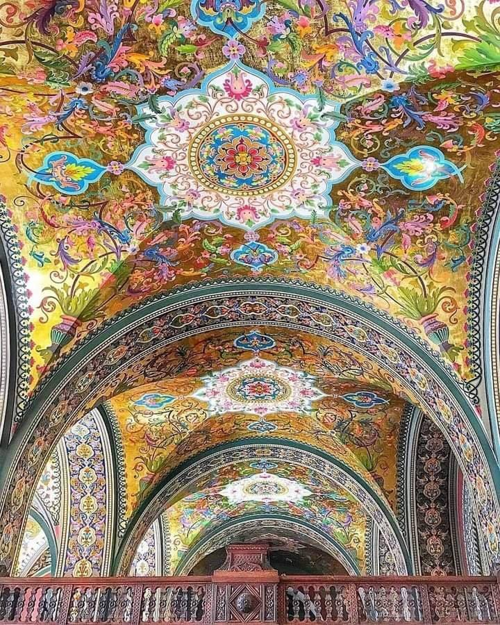 Choáng ngợp trước kiến trúc lộng lẫy ở ‘Thành phố của những cung điện’ - 4