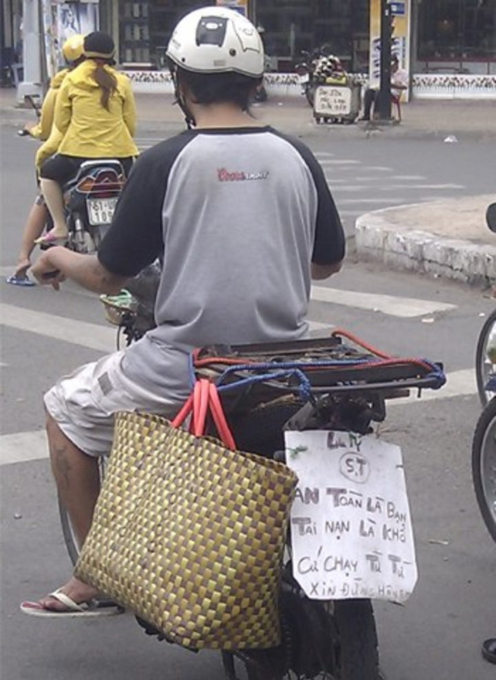 Đố ai nhịn được cười với những tấm biển thông báo bá đạo trên đường - 1