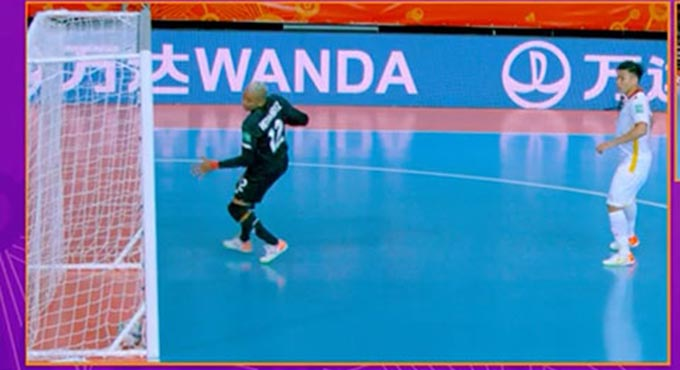 HLV Phạm Minh Giang: Tuyển Việt Nam bị từ chối bàn thắng hợp lệ - 1