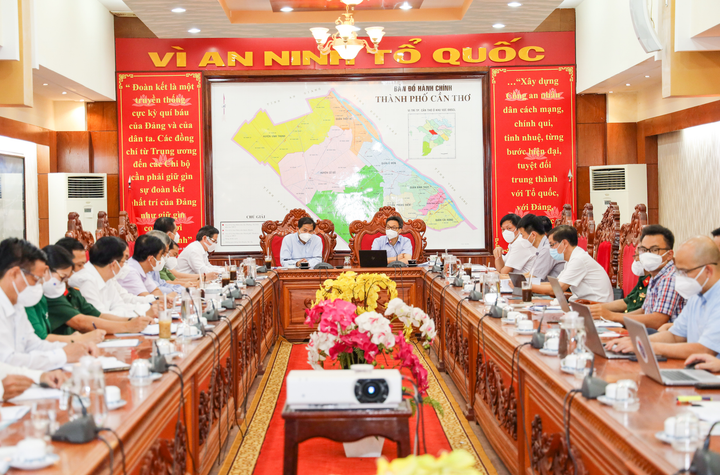 Phó Thủ tướng: Cần Thơ mở lại sản xuất chắc chắn, an toàn nhưng phải mạnh dạn - 1