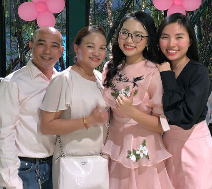 Phương Mỹ Chi kể lại những ngày cả gia đình mắc COVID-19 - 2