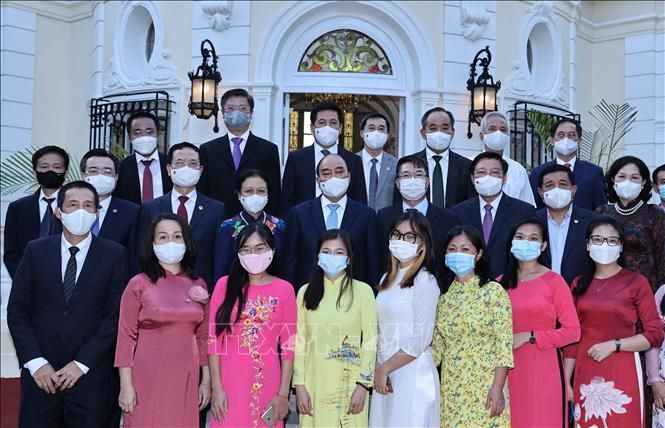 Chủ tịch nước thăm Đại sứ quán và cộng đồng người Việt Nam tại Cuba - 2