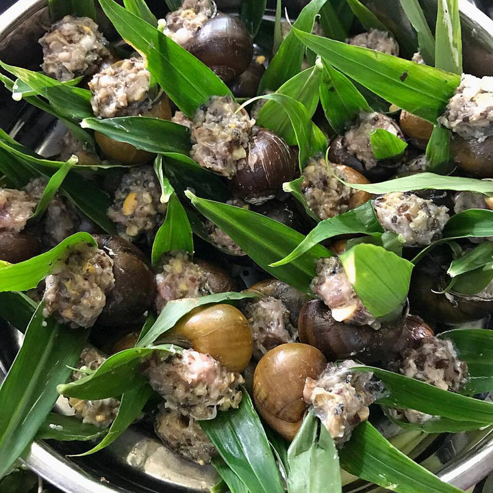 Bồi hồi nhớ mâm cỗ Trung thu xưa: Từ giò ốc đến bánh trái, giản dị mà ấm cúng - 8