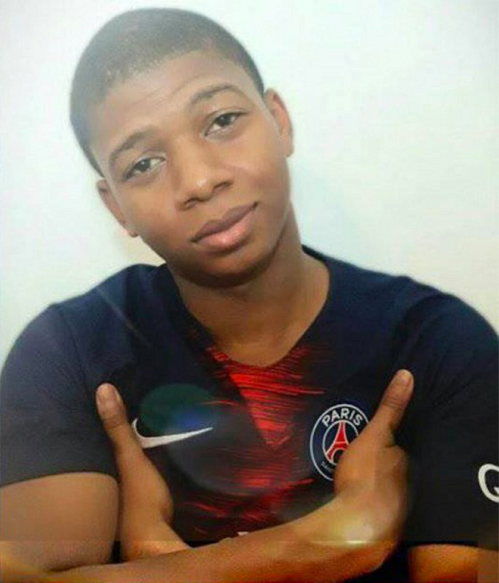 Bản sao hài hước của các siêu sao bóng đá: Messi và Ronaldo bản fake vẫn đỉnh - 1