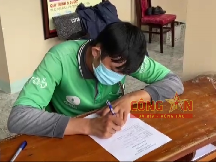 Bà Rịa – Vũng Tàu: Nhân viên giao hàng làm giả giấy đi đường vượt chốt kiểm dịch - 1