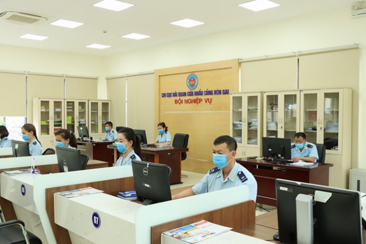 Doanh nghiệp được miễn phí phần mềm khai hải quan - 1