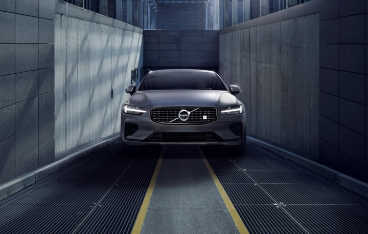 Volvo triệu hồi hơn 19.000 xe bị lỗi dây an toàn - 2