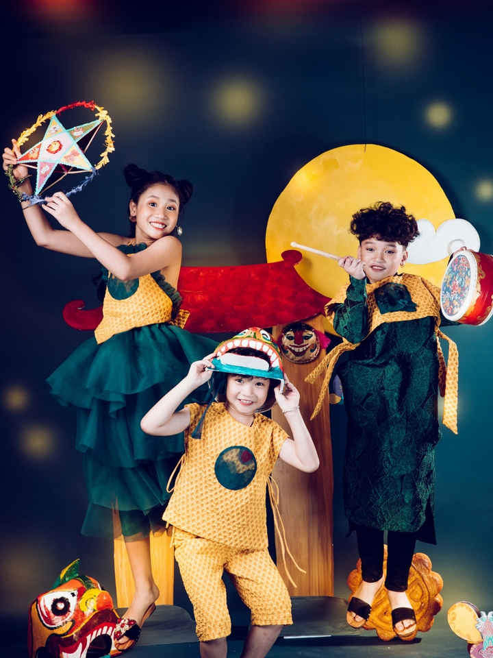 Cháu trai ca sĩ Ngọc Sơn hoá chú Cuội trong bộ ảnh đón Trung thu 2021 - 12