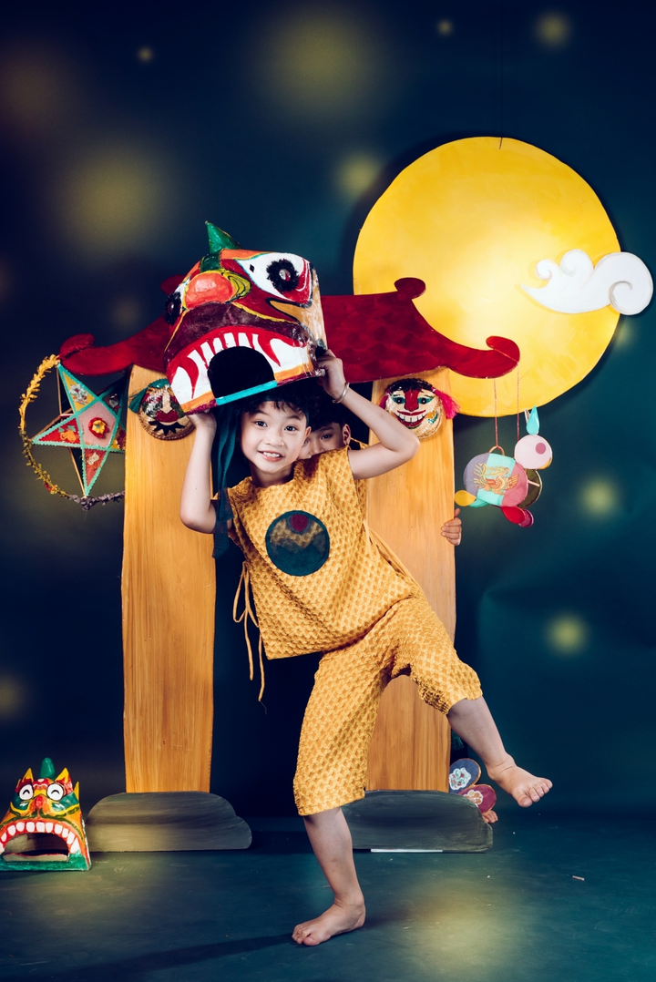 Cháu trai ca sĩ Ngọc Sơn hoá chú Cuội trong bộ ảnh đón Trung thu 2021 - 3