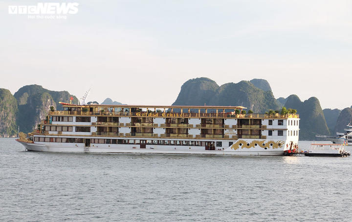 Hình ảnh đối lập ở Quảng Ninh sau ngày khôi phục lại nhiều hoạt động - 20