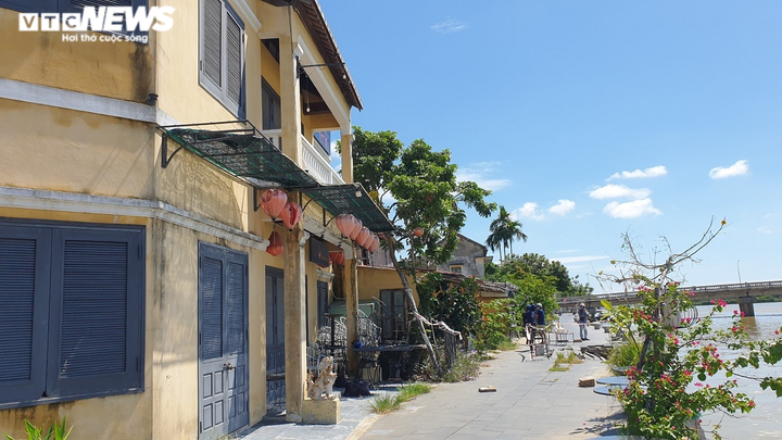 Ảnh: Kè hàng trăm tỷ đồng sụt lún, nhà dân trong khu phố cổ Hội An bị uy hiếp - 7