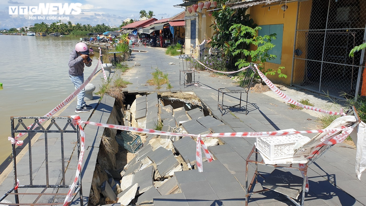 Ảnh: Kè hàng trăm tỷ đồng sụt lún, nhà dân trong khu phố cổ Hội An bị uy hiếp - 6