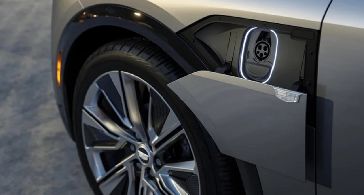 Chi tiết mẫu SUV điện Cadillac Lyriq 2023 'cháy hàng' sau hơn 10 phút mở bán - 7