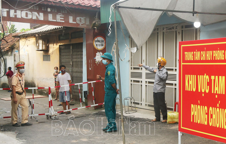 Hà Nội cử 100 cán bộ y tế chi viện Hà Nam chống dịch COVID-19 - 1