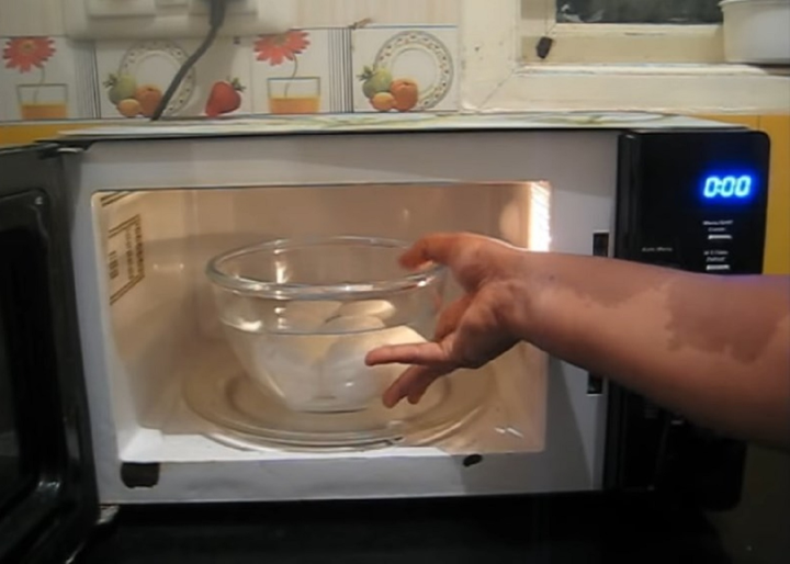 Mách bạn cách luộc trứng bằng lò vi sóng mà không bị nổ - 2