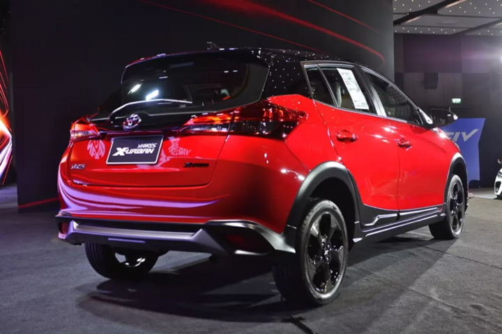 Chi tiết Toyota Yaris X-Urban vừa ra mắt - 6