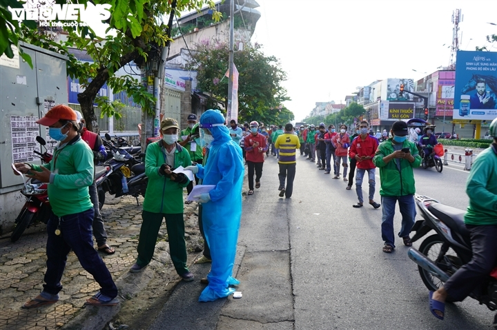 Sở Công Thương TP.HCM: Có doanh nghiệp không nghiêm túc xét nghiệm cho shipper - 1