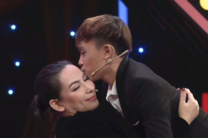 Loạt khoảnh khắc thân như ruột thịt giữa Phi Nhung và Hồ Văn Cường - 6