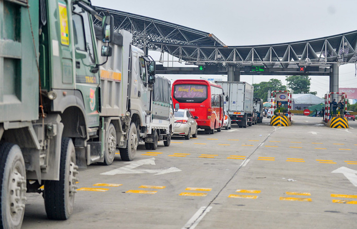 Bộ trưởng GTVT yêu cầu chấm dứt ngay ùn tắc giao thông ở chốt kiểm soát dịch - 1