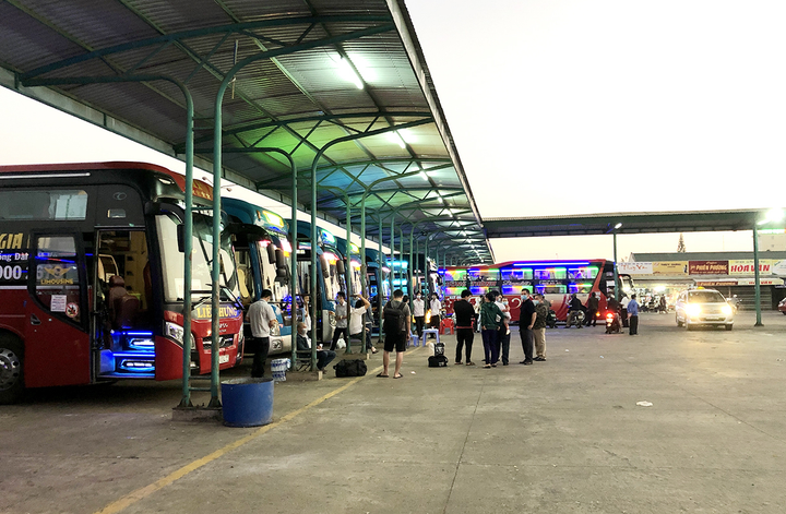 Bộ GTVT đề xuất đi lại liên tỉnh không cần tiêm vaccine, xét nghiệm - 1