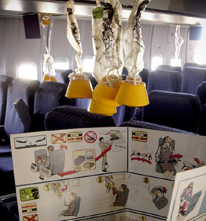 Chất thải nhà vệ sinh trên máy bay được xử lý thế nào? - 3