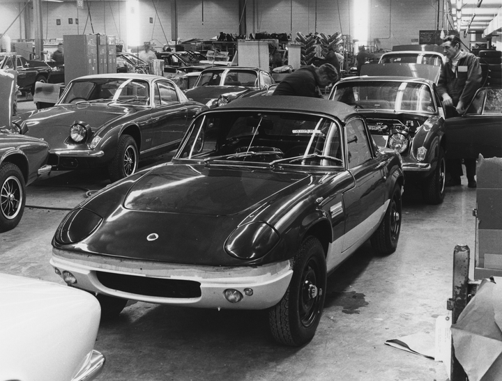 Những mẫu xe có đèn pha cụp-xòe quyến rũ nhất thế giới - 2