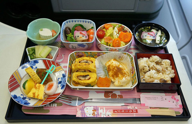 'Bật mí' chuyện lập án tù và di chúc ngay trên máy bay - 1