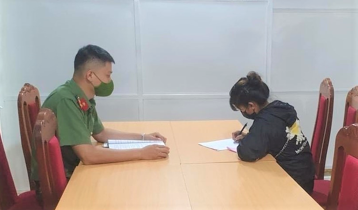 Sơn La: Xử phạt 2 thanh niên xúc phạm lực lượng Công an - 1