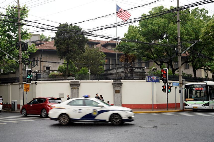 Trung Quốc cho hai công dân Mỹ về nước sau 3 năm cấm xuất cảnh - 1