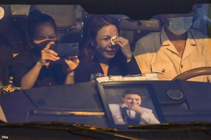 3 lần Việt Hương được gia đình sao Việt ủy quyền: Nén nước mắt để lo hậu sự - 2