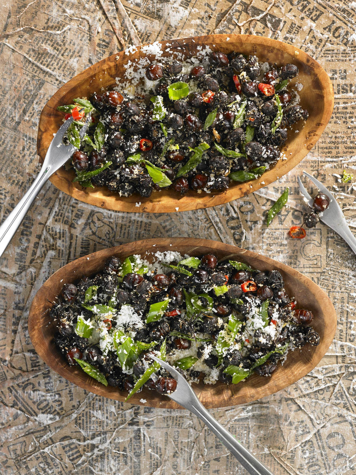 Món kiến 'mông to' kinh dị bậc nhất, người dân vẫn nhai rôm rốp thay cơm - 3