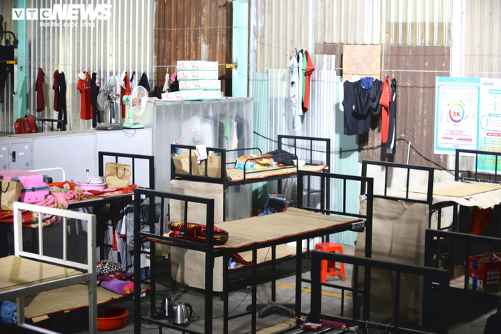 Ảnh: Bên trong nhà máy hoạt động '3 tại chỗ' giữa tâm dịch Bình Dương - 11