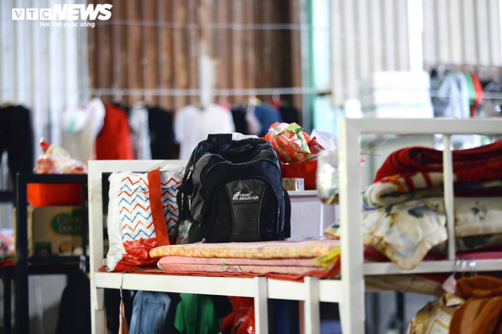 Ảnh: Bên trong nhà máy hoạt động '3 tại chỗ' giữa tâm dịch Bình Dương - 14