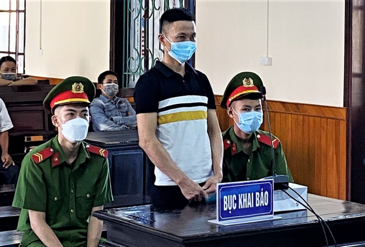 Phạt 20 năm tù kẻ cưỡng bức con gái bạn - 1